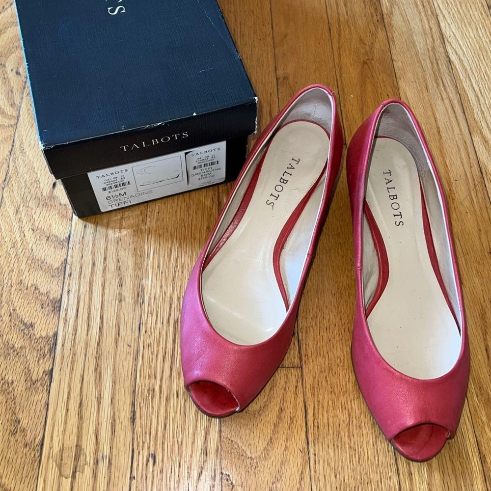 Talbots peep toe hells size 6 1/2